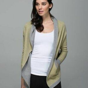 Lululemon Cabin Yogi Wrap